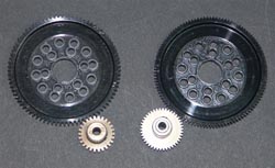 Techniques: Module des pignons et couronnes destinés aux catégories 1/10° et 1/12° électriques.